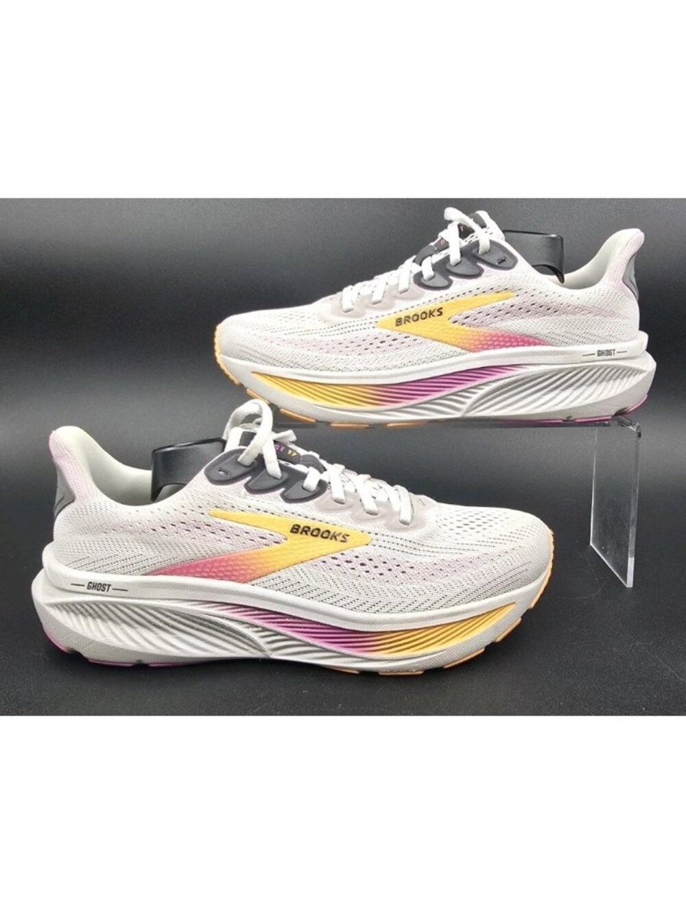 Brooks Ghost 17 Women’s US Size 8 (D) *WIDE* 120431-1D-070 Oyster/Apricot/Pink